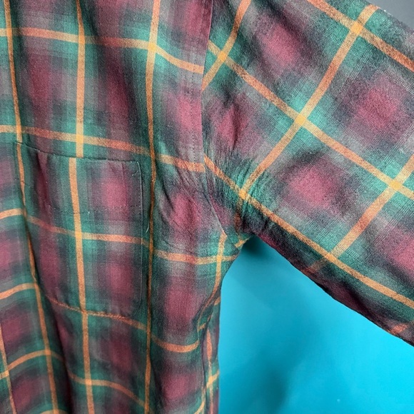 Pendleton Casual Red and Green Plaid Shirt size Medium - Picture 4 of 16